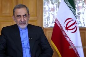 پیام تبریک دکتر ولایتی به مناسبت فرارسیدن روز پرستار